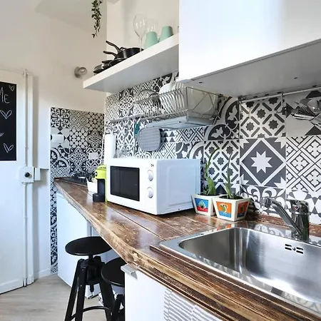 Apartment Market Living Florenz